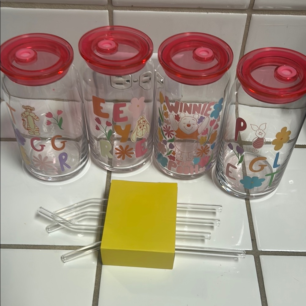 Disney Winnie the Pooh Glass Tumblers with Pink Lids